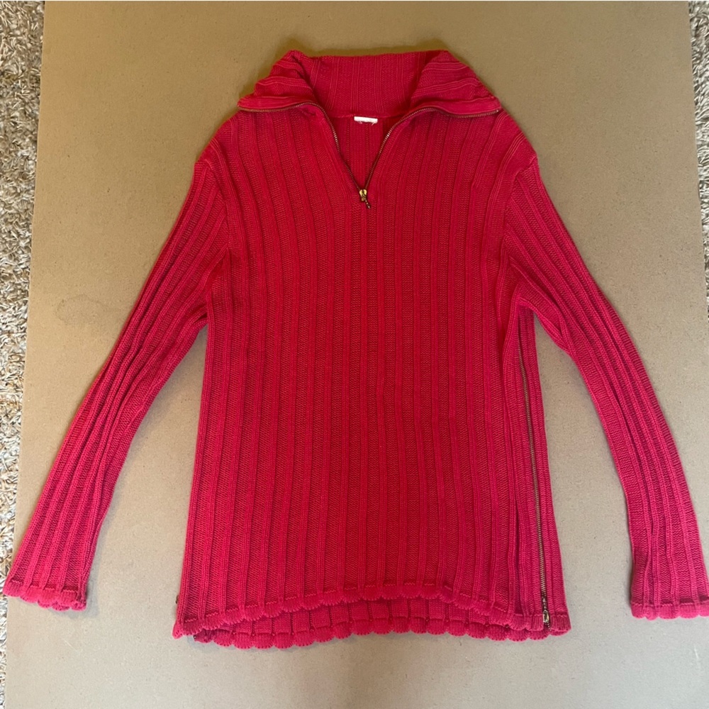 Ribbed Knit Scalloped Hem Longline Red Collared Sweater with Zipper Accents - Picture 1 of 7